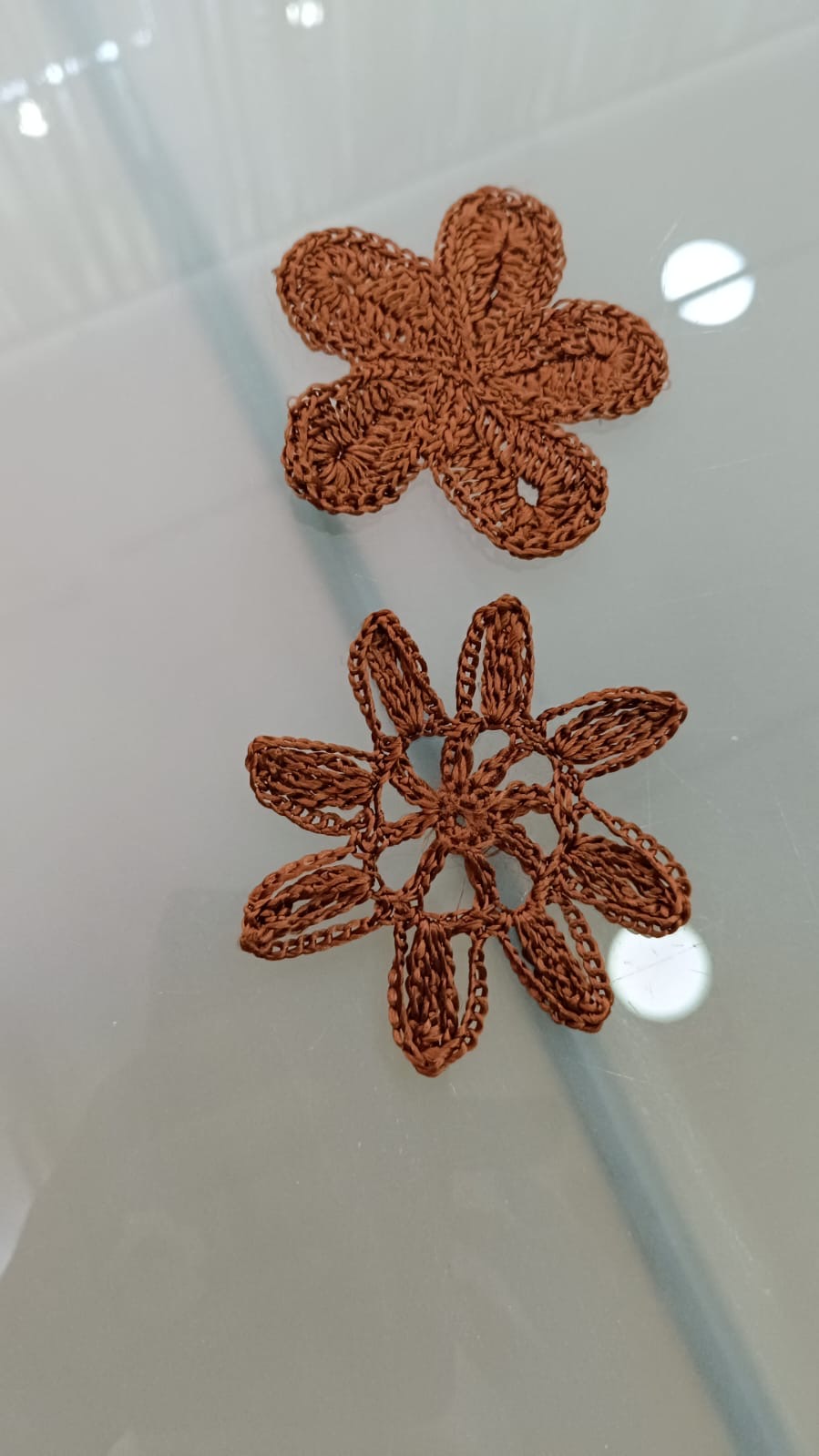 Detalle floral bordado